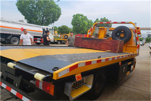 新抚附近拖车电话号码服务